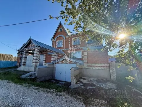 Дом в Саратовская область, Базарный Карабулак рп ул. Куйбышева, 5 (392 ...