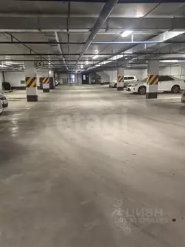 Гараж в Тюменская область, Тюмень ул. Тимофея Чаркова, 81с2 (16 м)