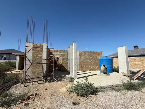 Дом в Крым, Симферопольский район, с. Мирное ул. Интернациональная ...