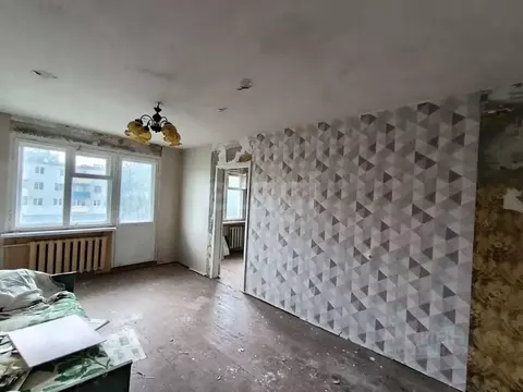 3-к кв. Псковская область, Печоры Заводская ул., 2б (55.0 м)