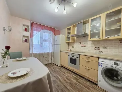 3-к кв. Омская область, Омск ул. 7-я Линия, 190 (86.0 м)