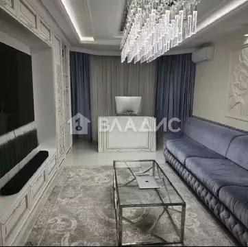 Продается 4-комнатная квартира