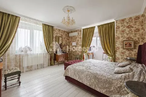 Продается 4-комнатная квартира