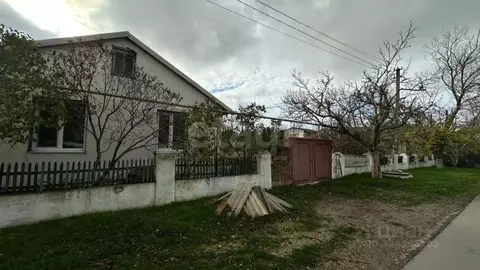 Дом в Крым, Черноморский район, с. Новосельское ул. Гагарина, 25 (58 ...