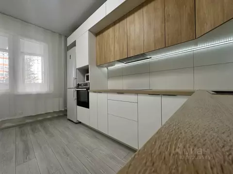 2-к кв. Калужская область, Калуга ул. 65 лет Победы, 41к1 (77.0 м)