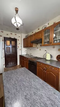 4-к кв. Самарская область, Тольятти 5-й кв-л, бул. Орджоникидзе, 9 ...