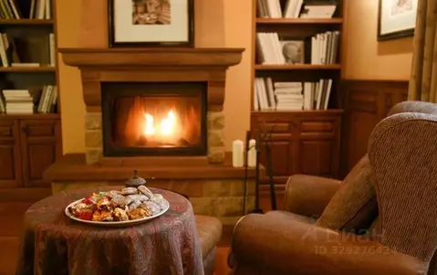 6-к кв. Москва Большая Татарская ул., 30С2 (533.0 м)