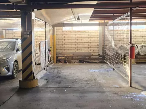 Гараж в Москва Олонецкий проезд, 4к2 (18 м)