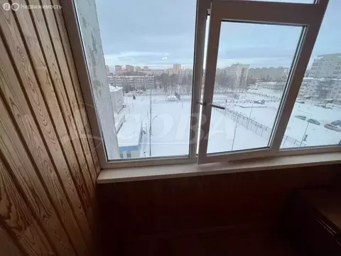 4-комнатная квартира: Тобольск, 8-й микрорайон, 40 (80 м)