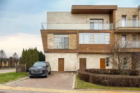 Таунхаус в Московская область, Истра муниципальный округ, д. Писково ...