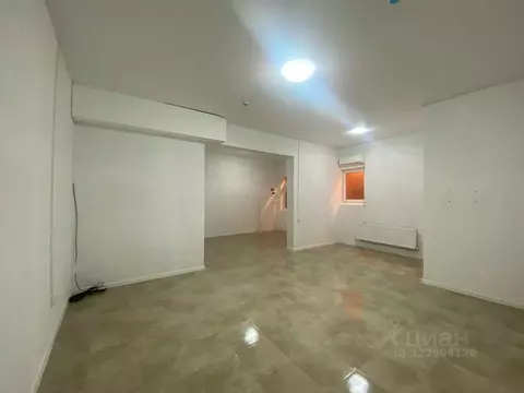 Помещение свободного назначения в Краснодарский край, Краснодар ул. ...