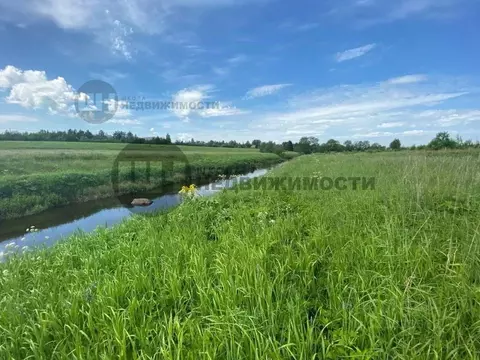 Участок в Ленинградская область, Гатчинский муниципальный округ, д. ...