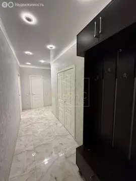 2-комнатная квартира: Владикавказ, улица Цоколаева, 40 (63 м)