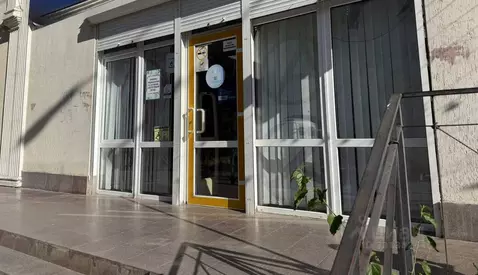 Торговая площадь в Севастополь ул. Астана Кесаева, 11Б (100 м)