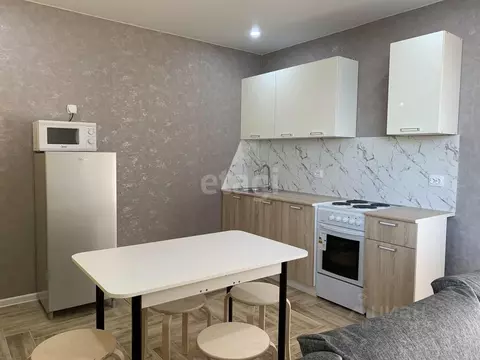 Студия Тюменская область, Тюмень ул. Первооткрывателей, 10 (30.0 м)