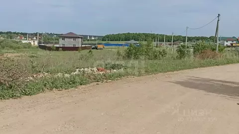 Участок в Калужская область, Совхоз Боровский с/пос, д. Комлево  (10.0 ...