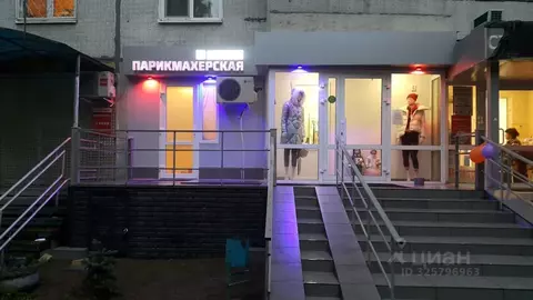 Помещение свободного назначения в Татарстан, Казань ул. Адоратского, ...