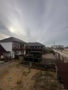 Дом в Крым, Сакский район, Лесновское с/пос, с. Прибрежное ул. ...
