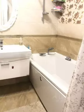 3-к кв. Нижегородская область, Нижний Новгород ул. Родионова, 27 (78.3 ...