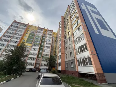 3-к кв. Курганская область, Курган Заозерный жилрайон, 4-й мкр, 16 ...