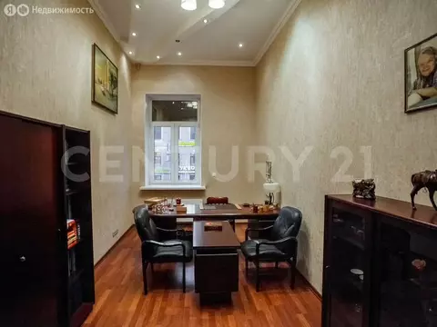 3-комнатная квартира: Санкт-Петербург, 9-я линия Васильевского ...