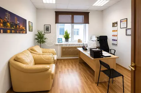 Офис в Свердловская область, Екатеринбург ул. Искровцев, 40 (14 м)
