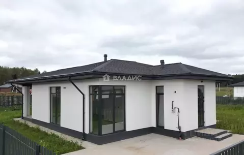 Дом в Калужская область, Жуковский район, с. Совхоз Победа ул. ...