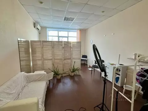 Офис в Волгоградская область, Волгоград ул. Кирова, 121А (21 м)