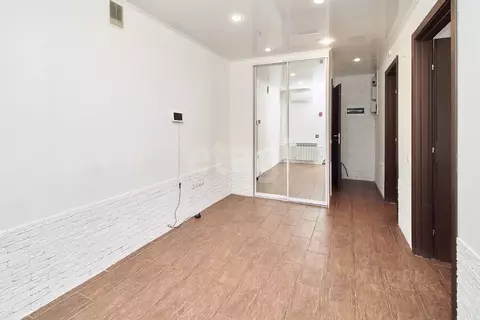 Помещение свободного назначения в Тюменская область, Тюмень ул. ...