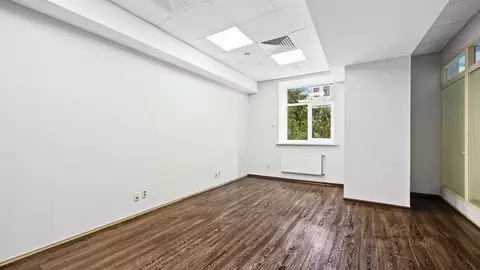 Офис в Санкт-Петербург 7-я Васильевского острова линия, 76 (22 м)