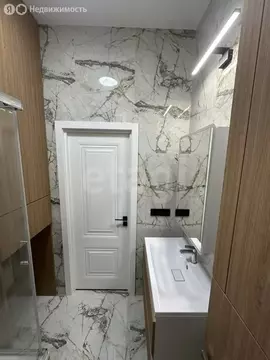 2-комнатная квартира: Омск, улица Булгакова, 4 (43 м)