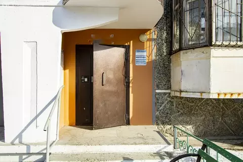 2-комнатная квартира: Тюмень, улица 50 лет Октября, 80 (73.8 м)