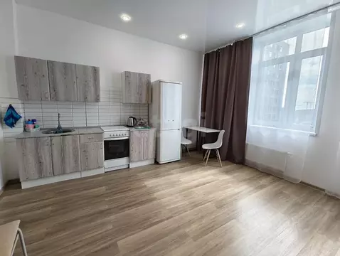 Студия Тюменская область, Тюмень ул. Тимофея Чаркова, 83 (28.0 м)