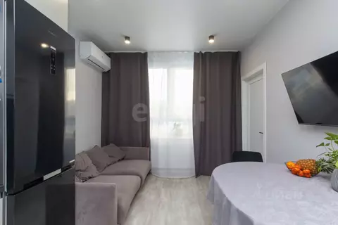 1-к кв. Тюменская область, Тюмень ул. Сергея Свиридова, 5 (38.6 м)