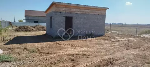 Дом в Волгоградская область, Средняя Ахтуба городское поселение, ...