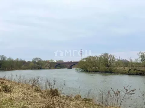 Продается участок в пгт Горки Ленинские