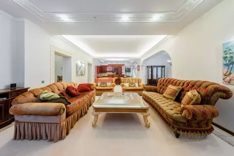 Дом в Московская область, Одинцовский городской округ, пос. Барвиха, ...