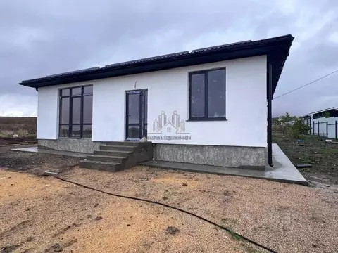 Дом в Крым, Симферопольский район, Трудовское с/пос, с. Строгоновка  ...