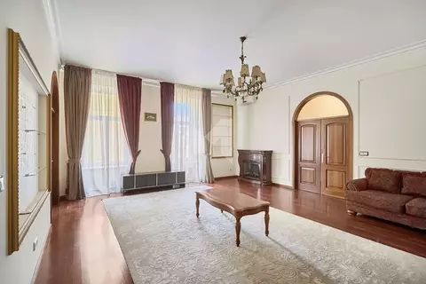 3-к кв. Москва ул. Покровка, 29 (135.0 м)