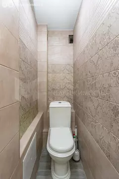 2-комнатная квартира: Тюмень, Депутатская улица, 129 (52 м)