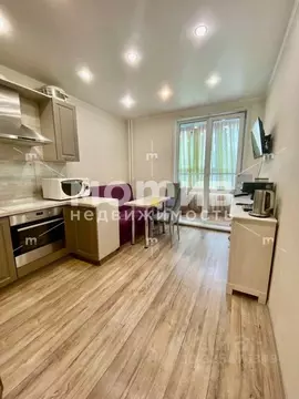 1-к кв. Тюменская область, Тюмень ул. Александра Протозанова, 12к1 ...