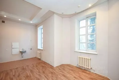 3-к кв. Омская область, Омск Спартаковская ул., 9 (101.0 м)