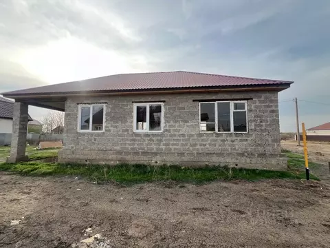 Дом в Астраханская область, Володарский район, с. Марфино Полевая ул., ...