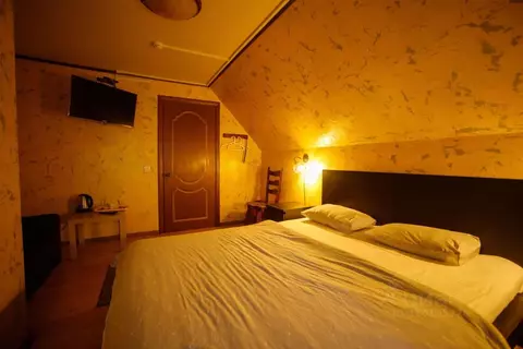 Комната Москва 1-й Угрешский проезд, 2 (15.0 м)