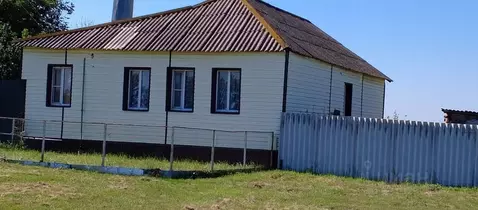 Дом в Курская область, Медвенский район, Высокский сельсовет, д. ...