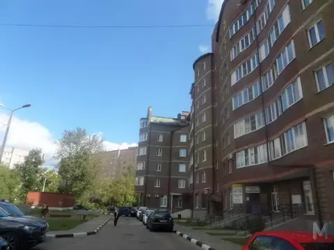 Продается 5-комнатная квартира
