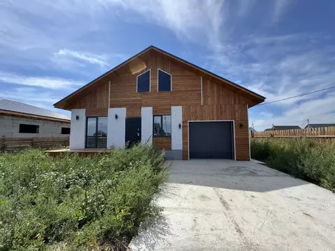 Дом в Иркутская область, Иркутский муниципальный округ, с. ...