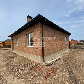 Дом в Краснодарский край, Апшеронск Кленовая ул. (88 м)