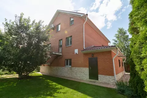 Дом в Тюменская область, Тюмень Три Сосны мкр, ул. Липовая (300 м)