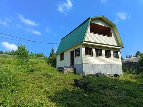 Дом в Свердловская область, Первоуральск муниципальный округ, д. ...